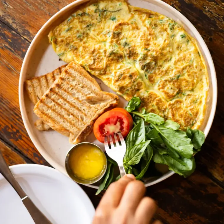 Cheese Omelette with Toast as it is served at A2.
